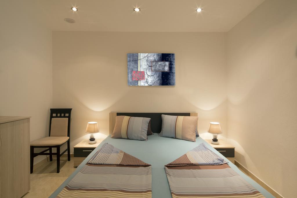 มอนเตลักซ์ อพาร์ตเมนต์ Apartment บุดวา ห้อง รูปภาพ