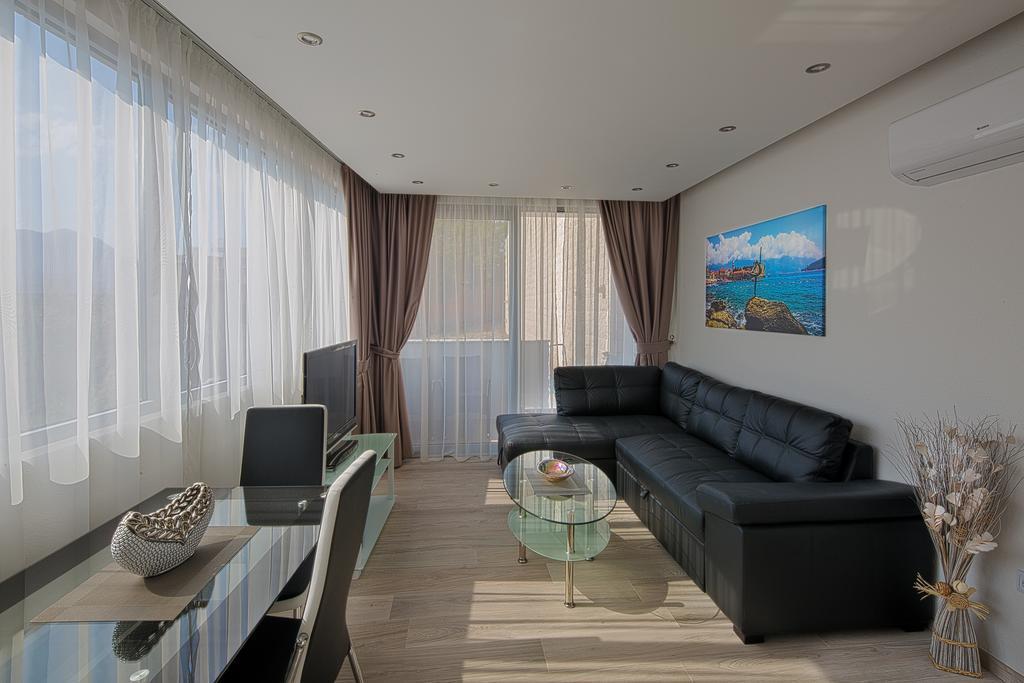 มอนเตลักซ์ อพาร์ตเมนต์ Apartment บุดวา ภายนอก รูปภาพ